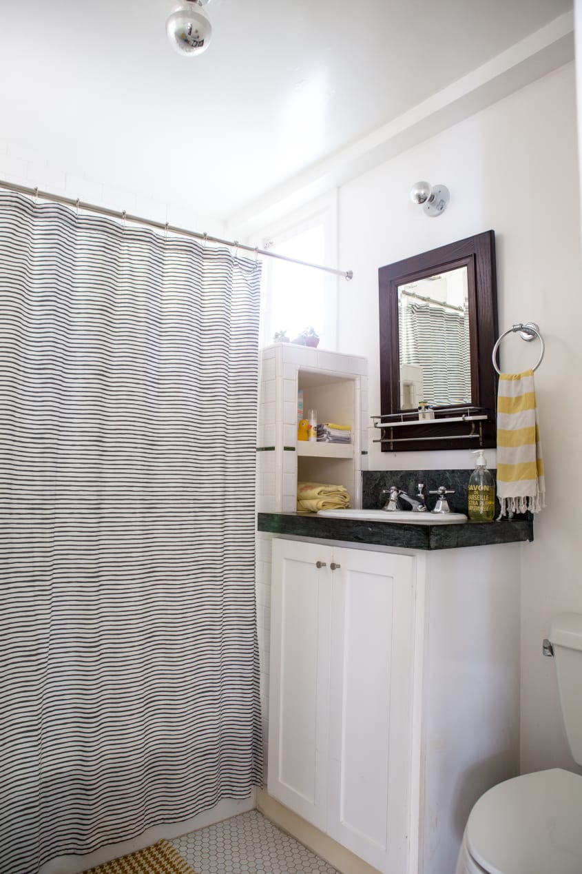 House Tour A Playful Silver Lake Bungalow Apartment Therapy